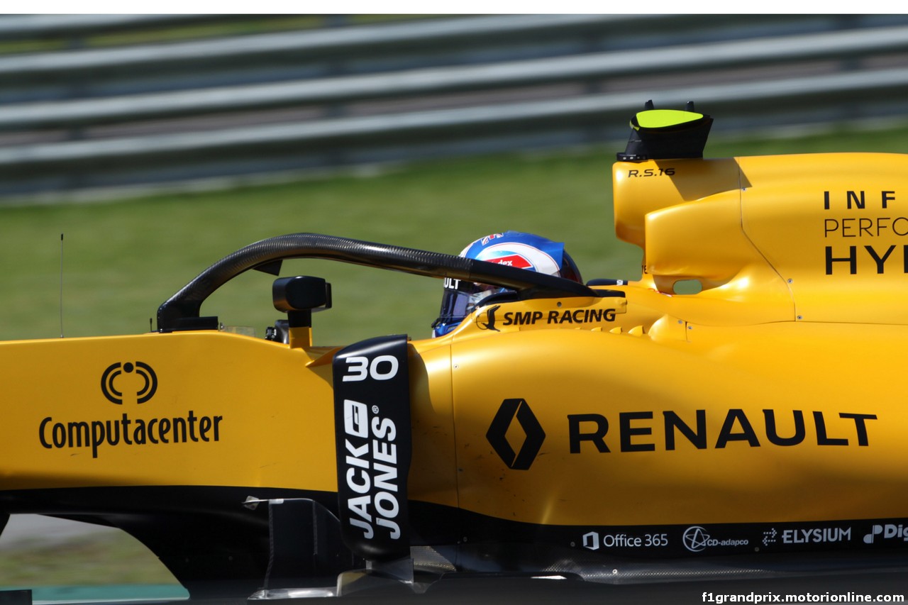 GP BRASILE, 11.11.2016 - Prove Libere 1, Jolyon Palmer (GBR) Renault Sport F1 Team RS16 with Halo.