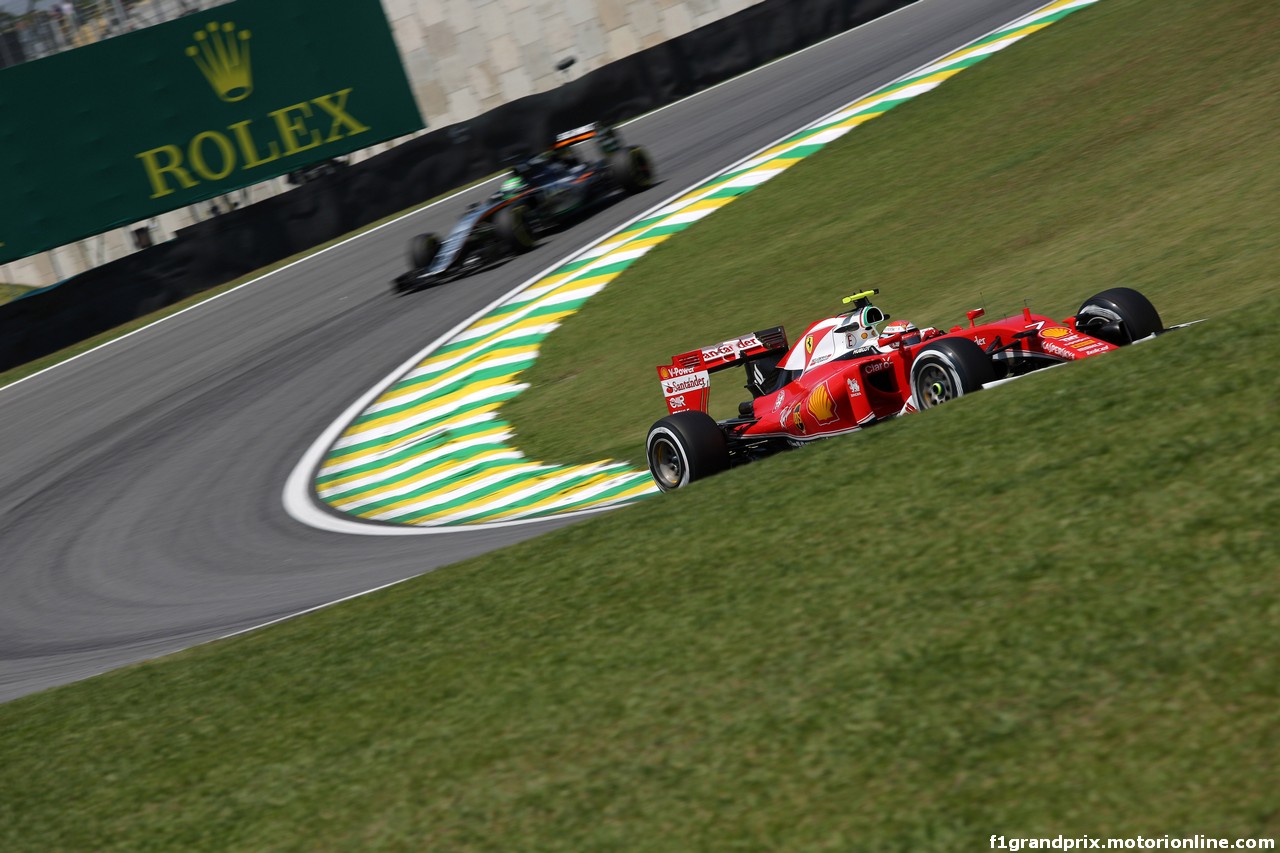 GP BRASILE, 11.11.2016 - Prove Libere 1, Kimi Raikkonen (FIN) Ferrari SF16-H e Nico Hulkenberg (GER) Sahara Force India F1 VJM09