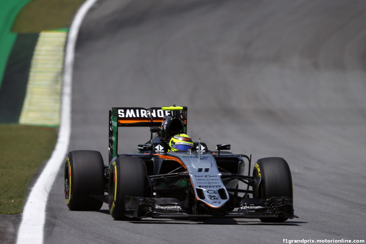 GP BRASILE, 11.11.2016 - Prove Libere 1, Sergio Perez (MEX) Sahara Force India F1 VJM09