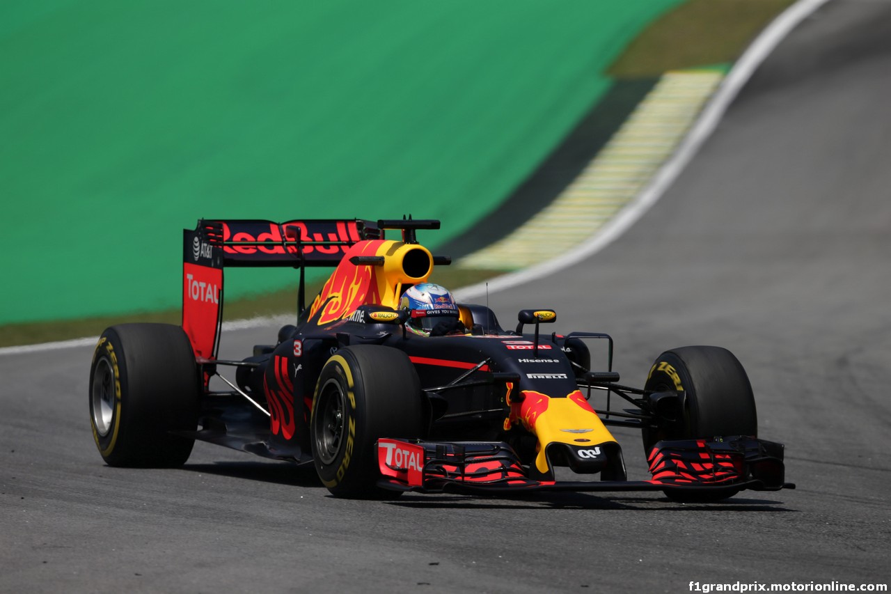 GP BRASILE, 11.11.2016 - Prove Libere 1, Daniel Ricciardo (AUS) Red Bull Racing RB12