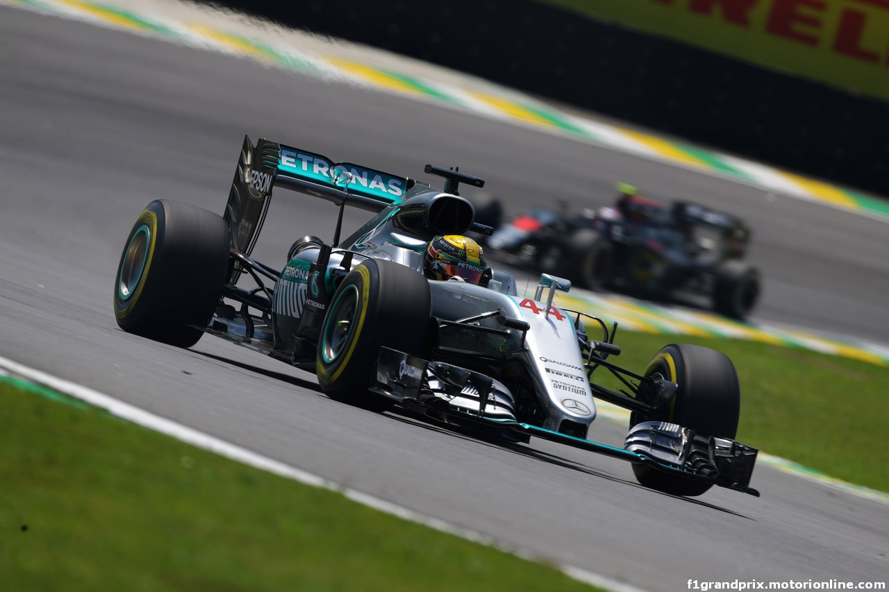 GP BRASILE, 11.11.2016 - Prove Libere 1, Lewis Hamilton (GBR) Mercedes AMG F1 W07 Hybrid