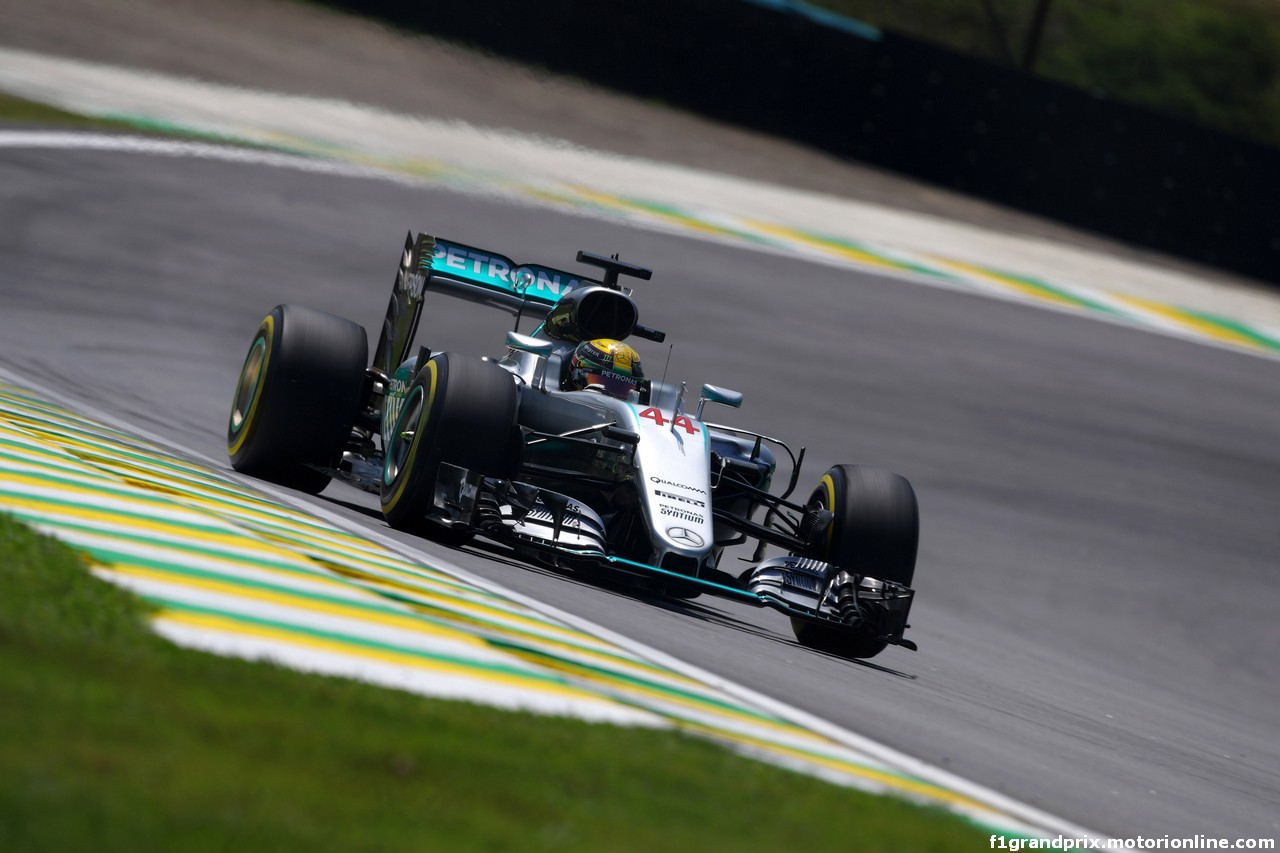 GP BRASILE, 11.11.2016 - Prove Libere 1, Lewis Hamilton (GBR) Mercedes AMG F1 W07 Hybrid