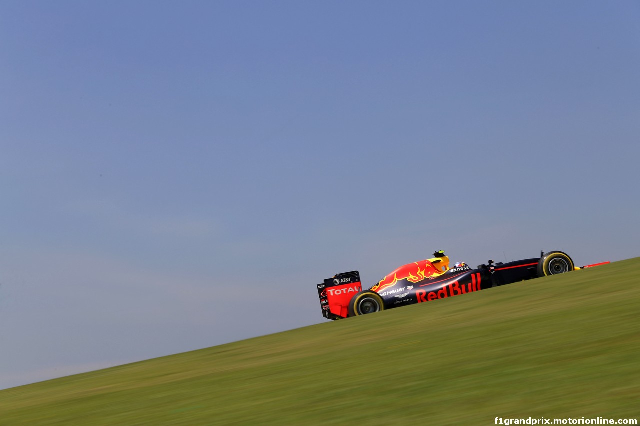 GP BRASILE, 11.11.2016 - Prove Libere 1, Max Verstappen (NED) Red Bull Racing RB12