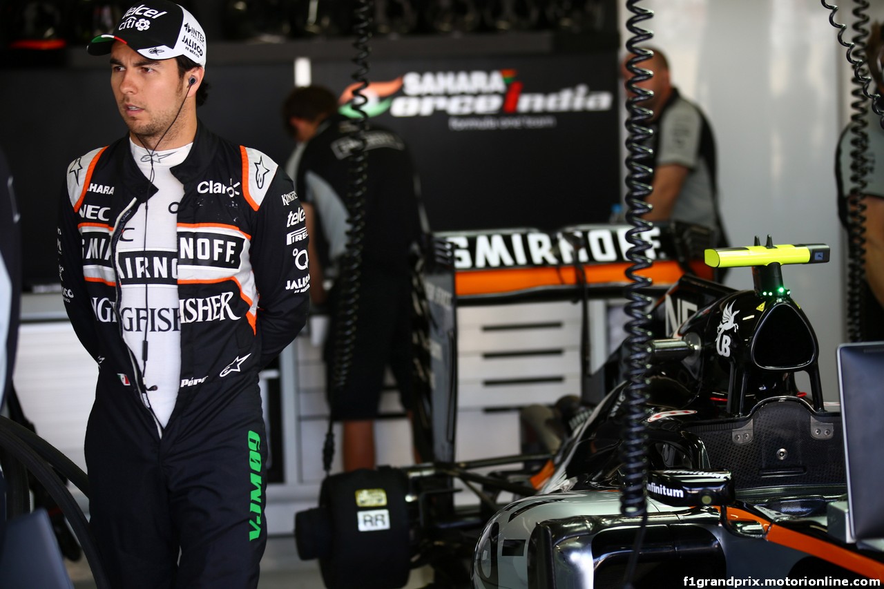 GP BRASILE, 11.11.2016 - Prove Libere 1, Sergio Perez (MEX) Sahara Force India F1 VJM09