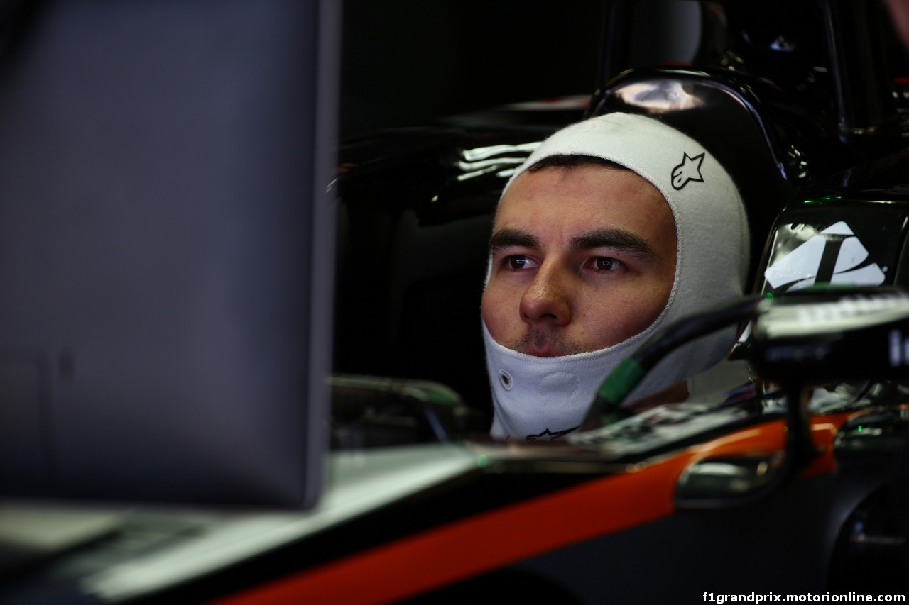 GP BRASILE, 11.11.2016 - Prove Libere 1, Sergio Perez (MEX) Sahara Force India F1 VJM09