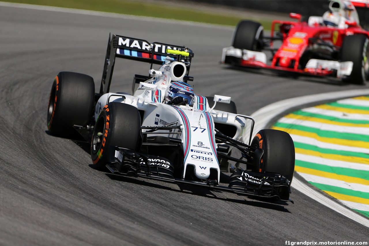 GP BRASILE, 11.11.2016 - Prove Libere 1, Valtteri Bottas (FIN) Williams FW38 e Sebastian Vettel (GER) Ferrari SF16-H