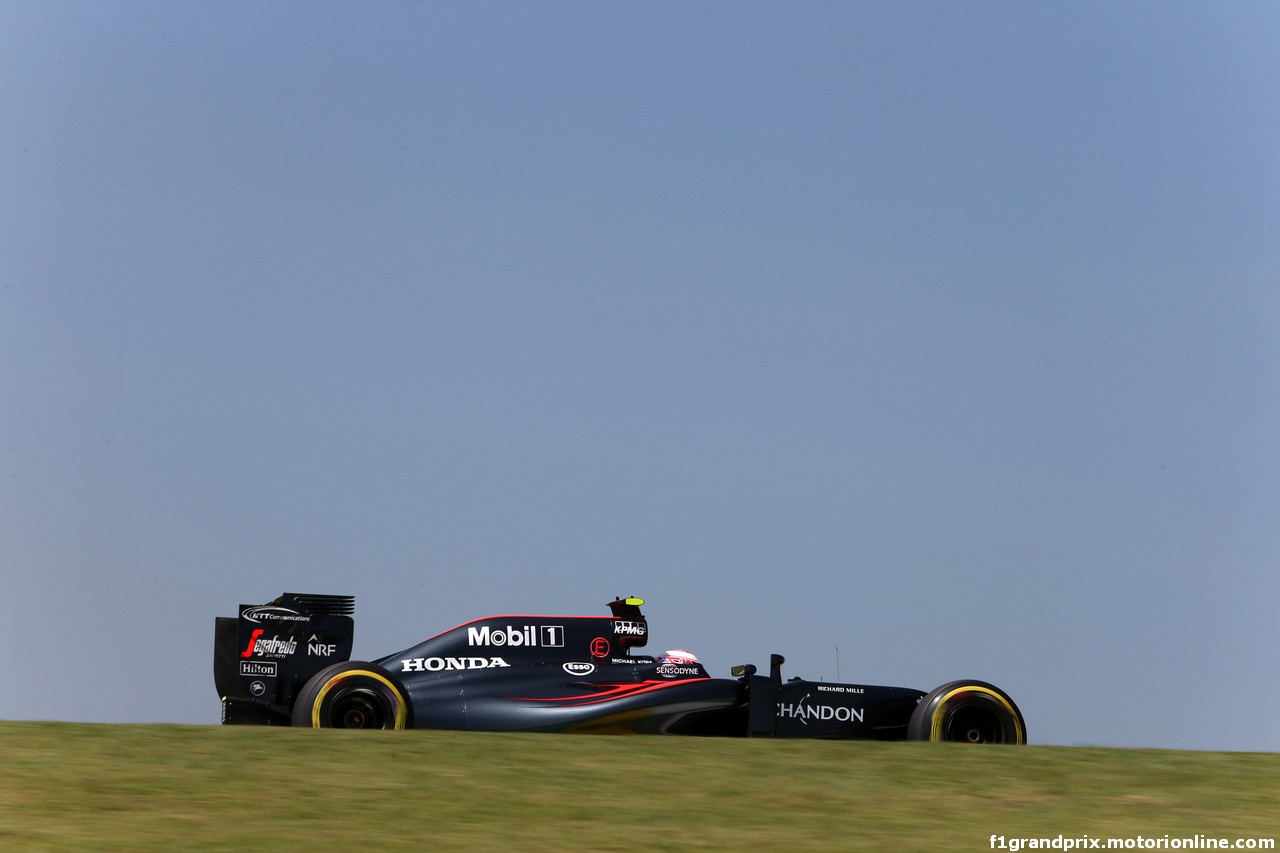 GP BRASILE, 11.11.2016 - Prove Libere 1, Jenson Button (GBR)  McLaren Honda MP4-31