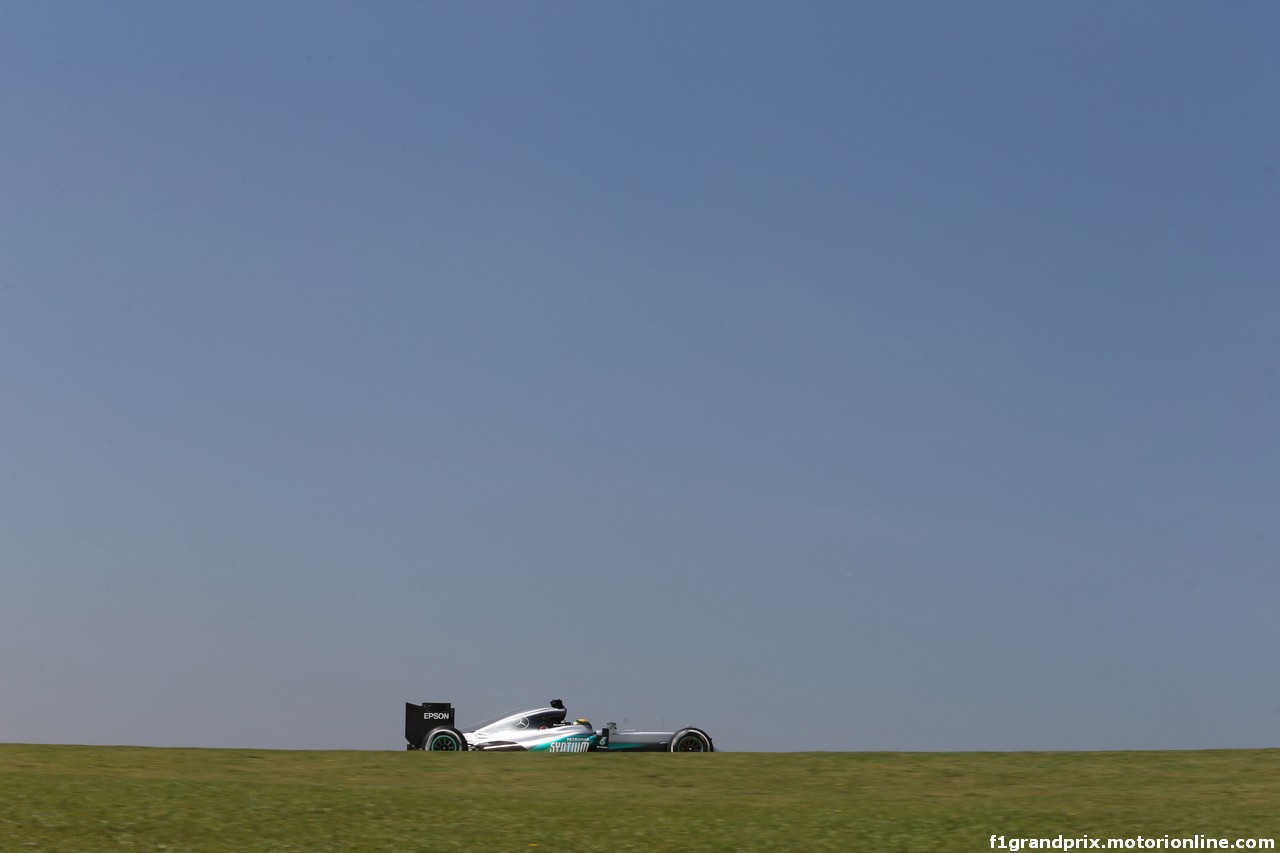 GP BRASILE, 11.11.2016 - Prove Libere 1, Lewis Hamilton (GBR) Mercedes AMG F1 W07 Hybrid