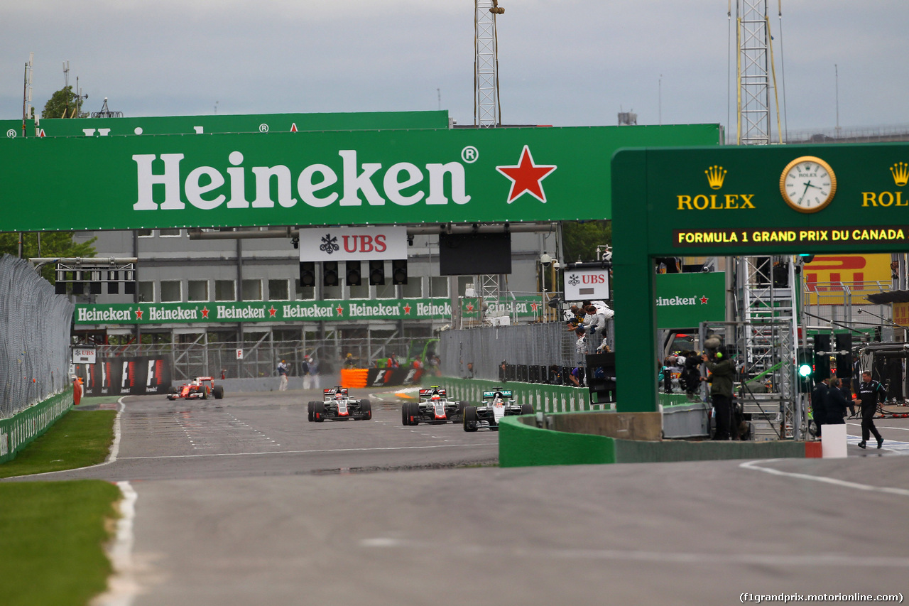 GP CANADA, 12.06.2016 - Gara, Lewis Hamilton (GBR) Mercedes AMG F1 W07 Hybrid vincitore