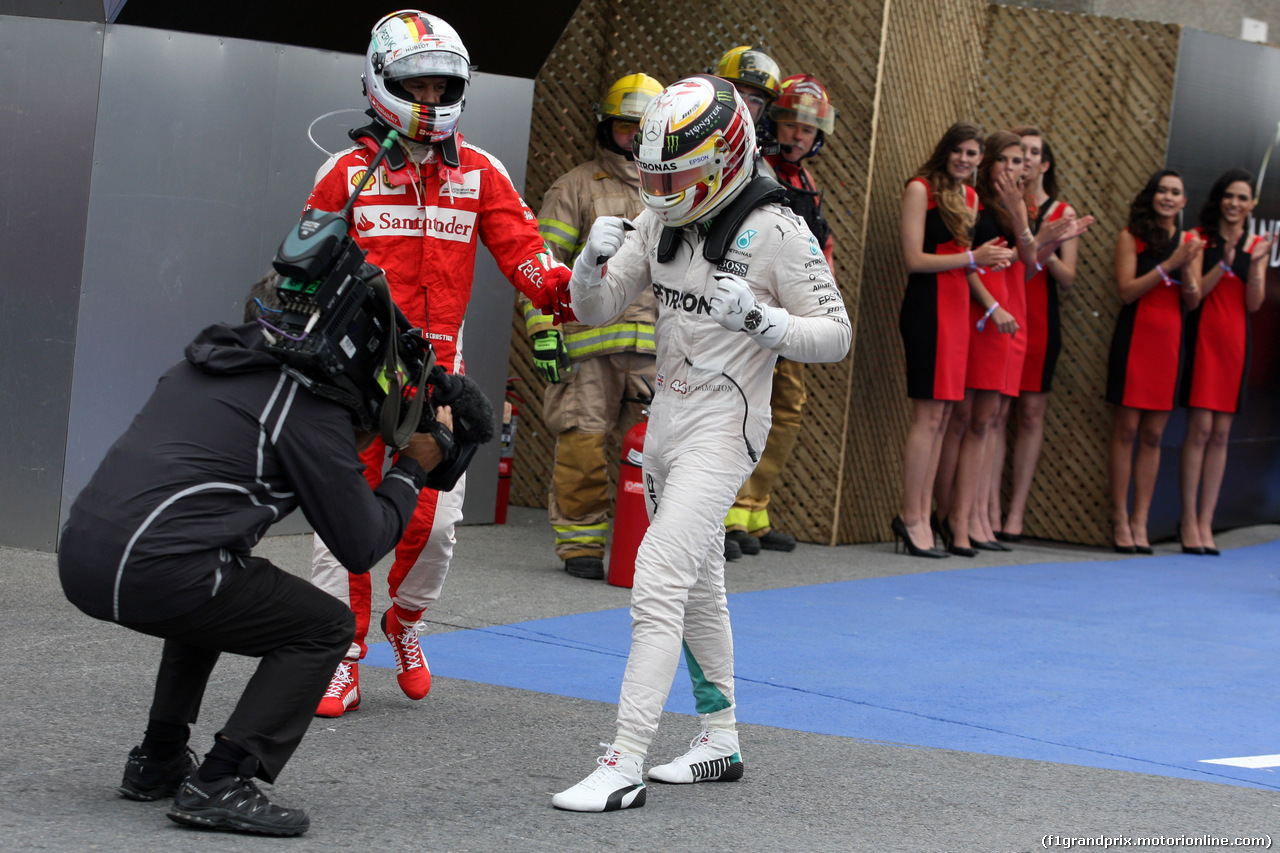 GP CANADA, 12.06.2016 - Gara, secondo Sebastian Vettel (GER) Ferrari SF16-H e Lewis Hamilton (GBR) Mercedes AMG F1 W07 Hybrid vincitore