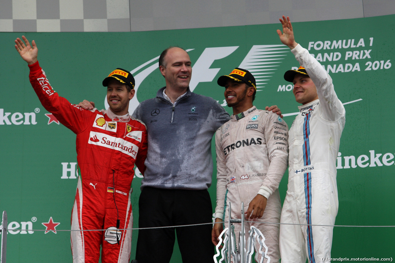 GP CANADA, 12.06.2016 - Gara, Lewis Hamilton (GBR) Mercedes AMG F1 W07 Hybrid vincitore, secondo Sebastian Vettel (GER) Ferrari SF16-H e terzo Felipe Massa (BRA) Williams FW38