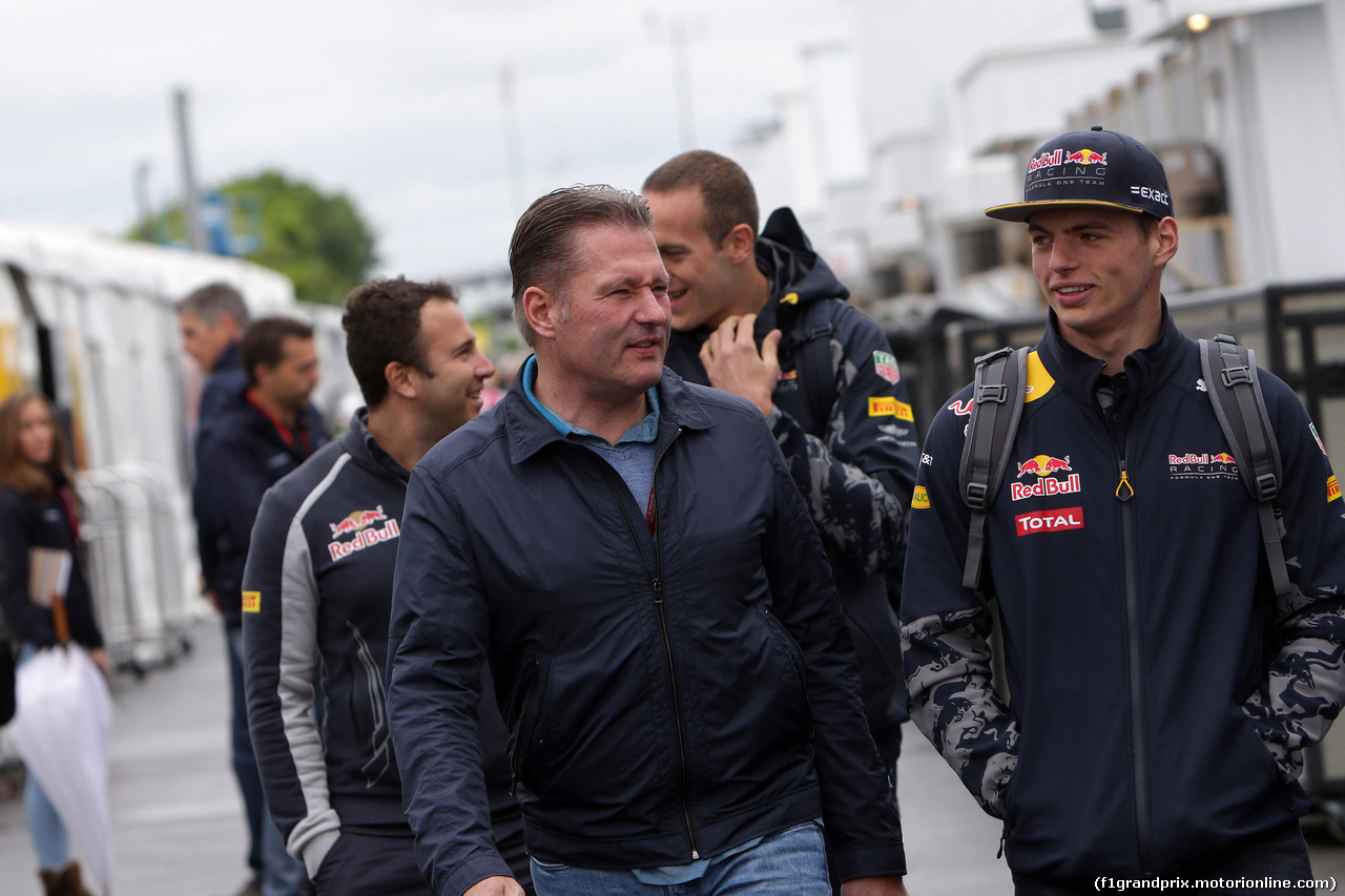 GP CANADA, 09.06.2016 - Jos Verstappen (NED) e Max Verstappen (NED) Red Bull Racing RB12