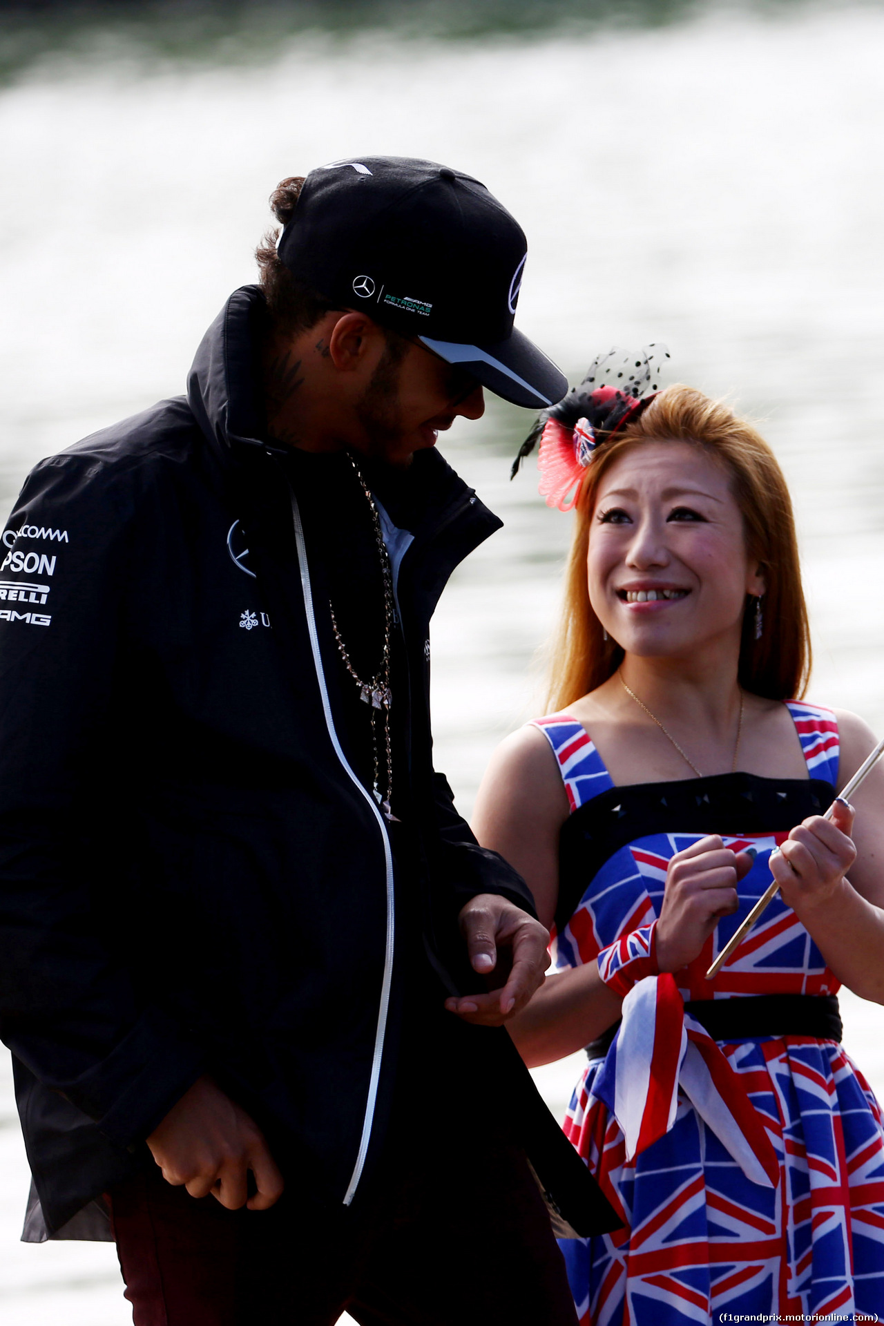 GP CANADA, 10.06.2016 - Lewis Hamilton (GBR) Mercedes AMG F1 W07 Hybrid e a fan