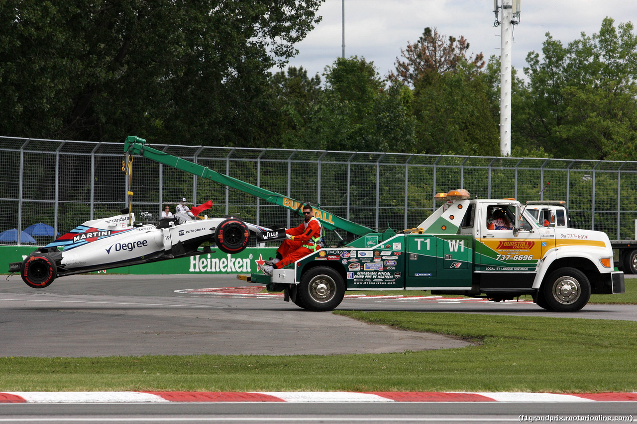 GP CANADA, 10.06.2016 - Prove Libere 1, Crash, Felipe Massa (BRA) Williams FW38