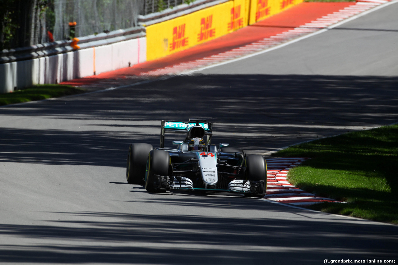 GP CANADA, 10.06.2016 - Prove Libere 2, Lewis Hamilton (GBR) Mercedes AMG F1 W07 Hybrid