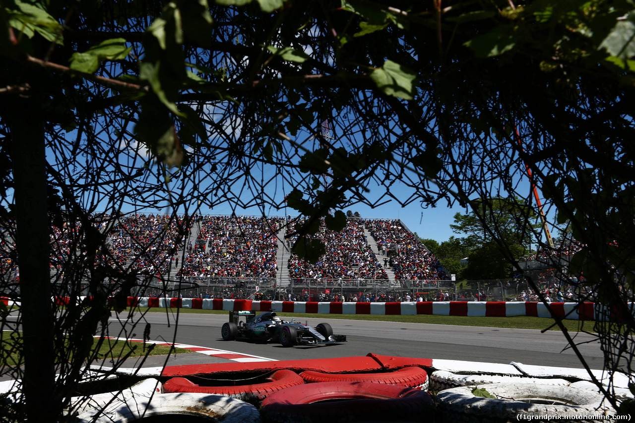 GP CANADA, 10.06.2016 - Prove Libere 2, Lewis Hamilton (GBR) Mercedes AMG F1 W07 Hybrid