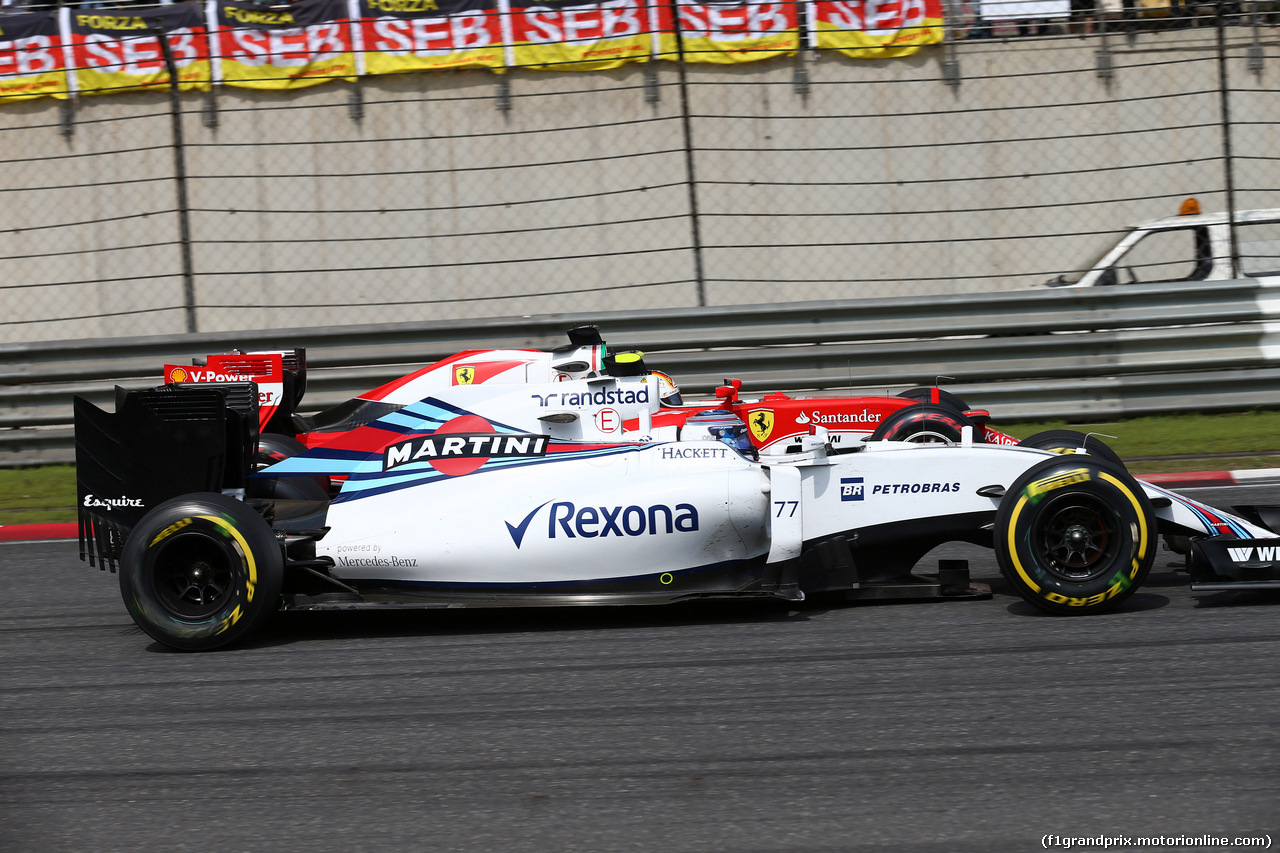 GP CINA, 17.04.2016 - Gara, Valtteri Bottas (FIN) Williams FW38 e Sebastian Vettel (GER) Ferrari SF16-H