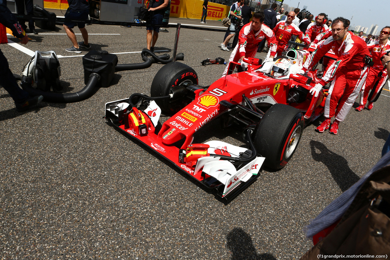 GP CINA, 17.04.2016 - Gara, Sebastian Vettel (GER) Ferrari SF16-H