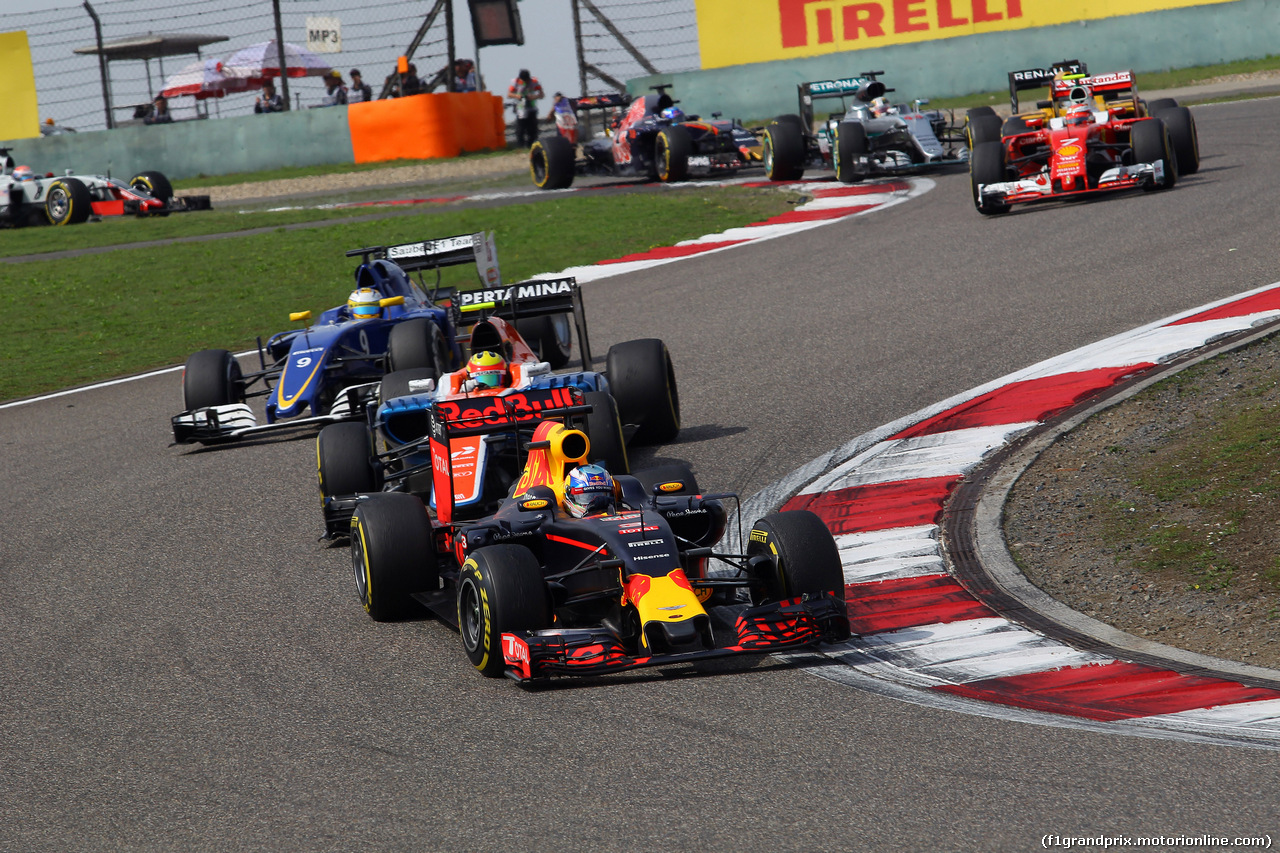GP CINA, 17.04.2016 - Gara, Daniel Ricciardo (AUS) Red Bull Racing RB12