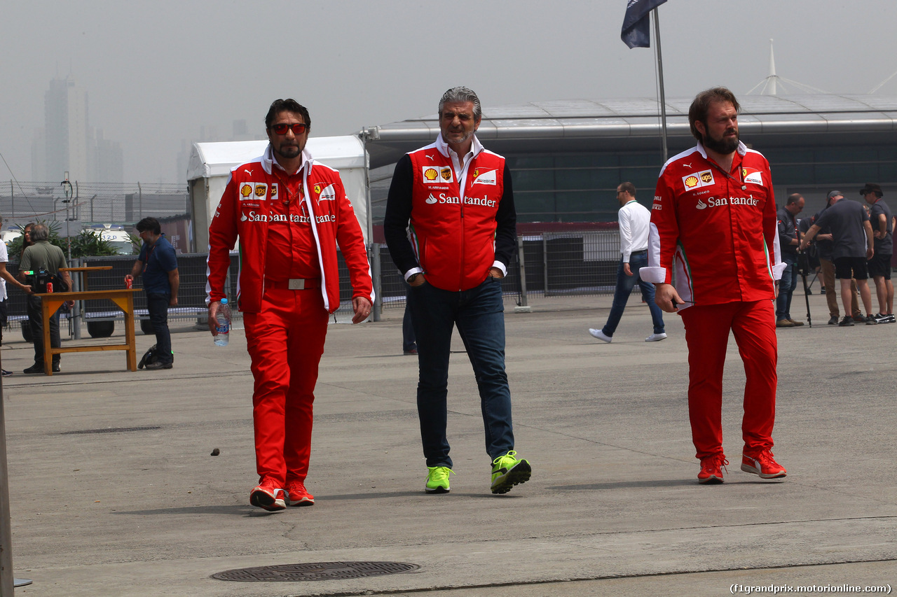 GP CINA, 14.04.2016 - (L-R) Alberto Antonini (ITA), Ferrari Press Officer e Maurizio Arrivabene (ITA) Ferrari Team Principal