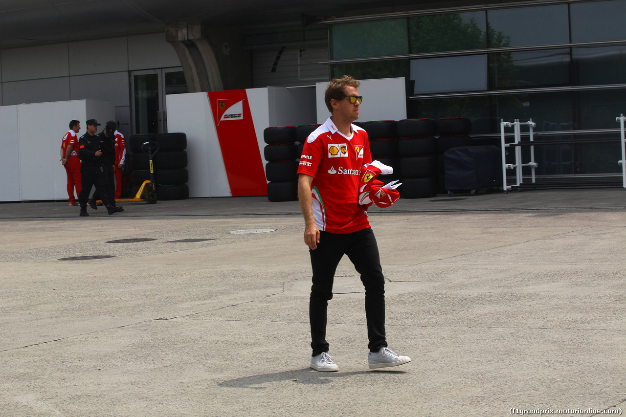 GP CINA, 14.04.2016 - Sebastian Vettel (GER) Ferrari SF16-H