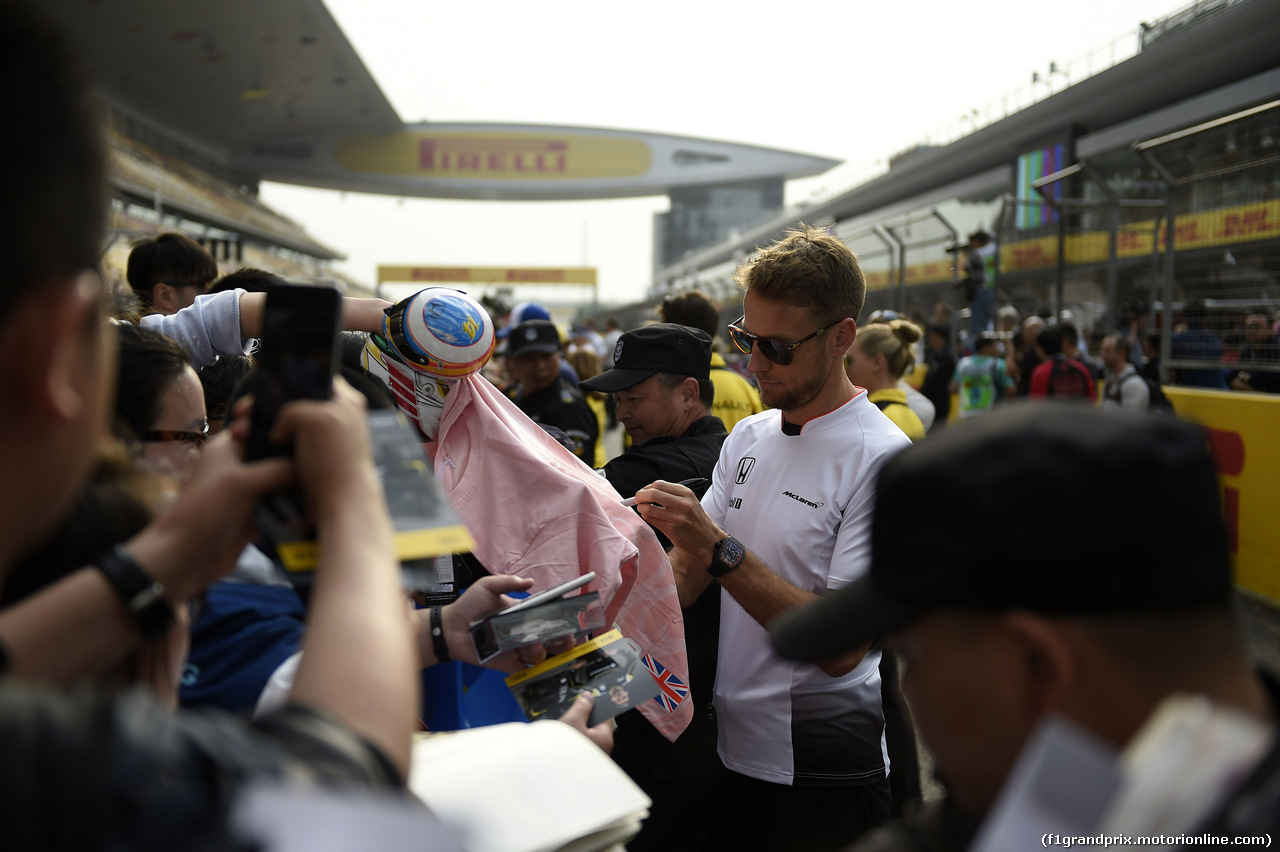 GP CINA, 14.04.2016 - Jenson Button (GBR)  McLaren Honda MP4-31