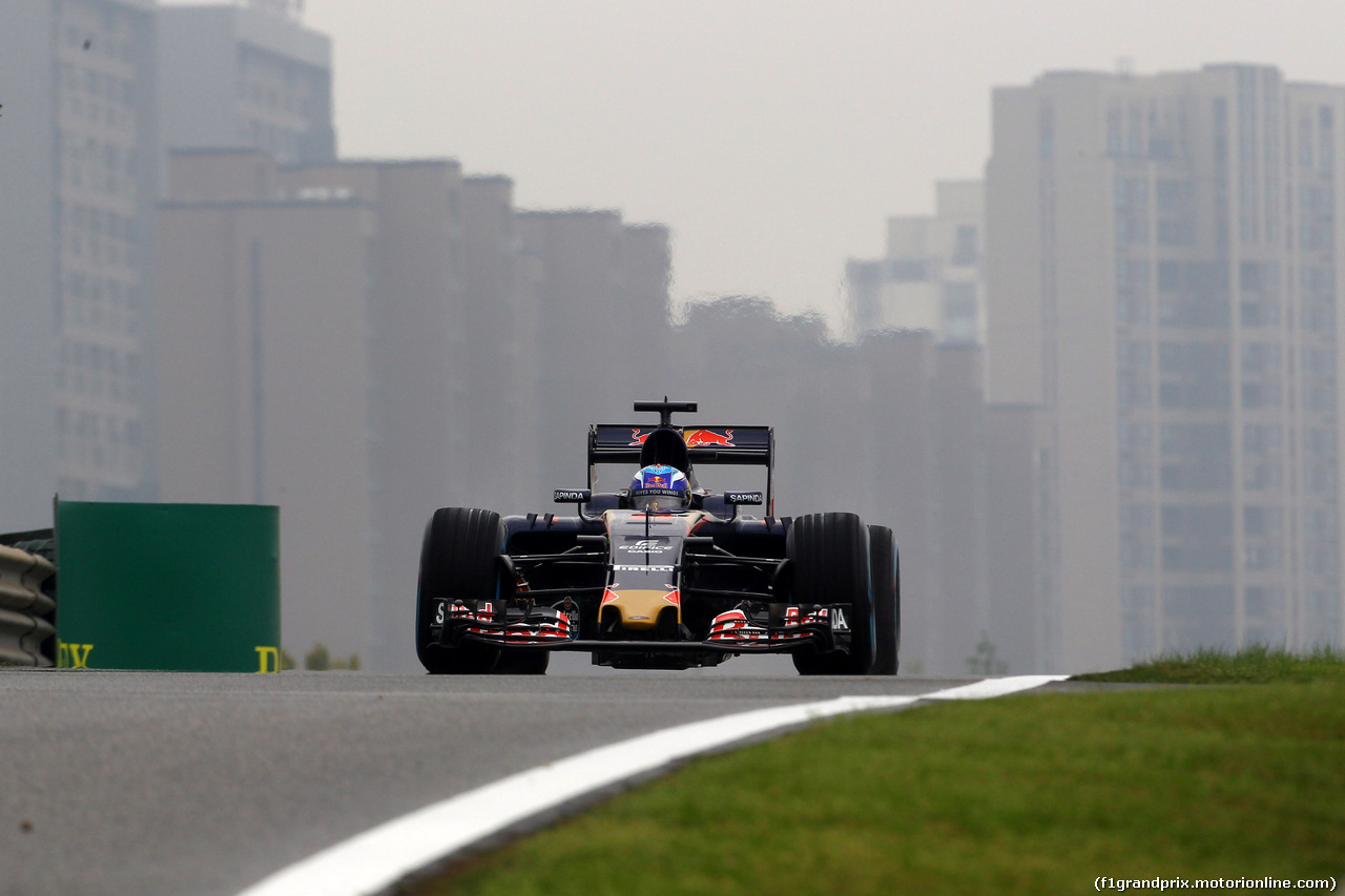 GP CINA, 16.04.2016 - Prove Libere 3, Max Verstappen (NED) Scuderia Toro Rosso STR11