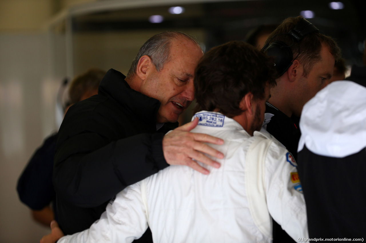 GP CINA, 16.04.2016 - Prove Libere 3, Ron Dennis (GBR) McLaren Executive Chairman e Fernando Alonso (ESP) McLaren Honda MP4-31