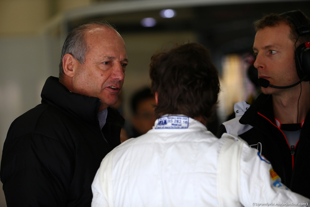 GP CINA, 16.04.2016 - Prove Libere 3, Ron Dennis (GBR) McLaren Executive Chairman e Fernando Alonso (ESP) McLaren Honda MP4-31