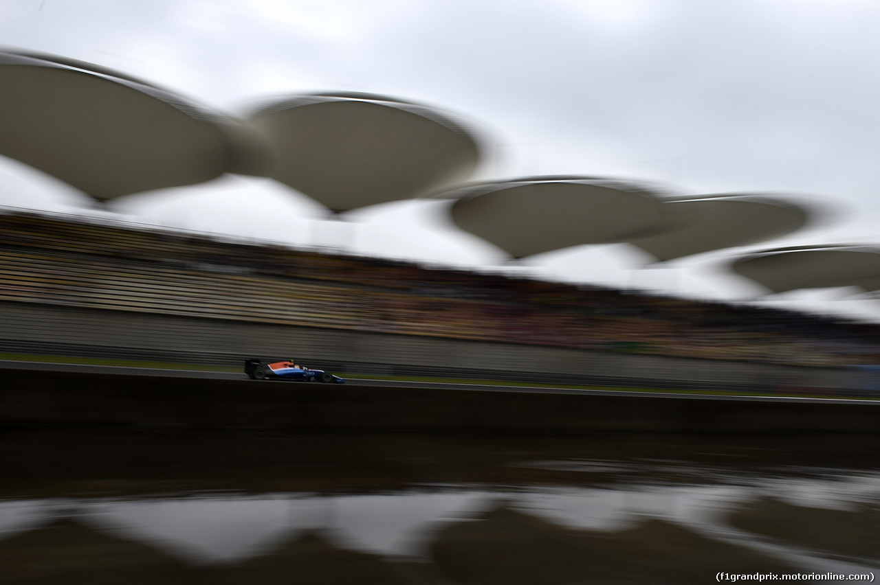 GP CINA, 16.04.2016 - Prove Libere 3, Rio Haryanto (IND) Manor Racing MRT05