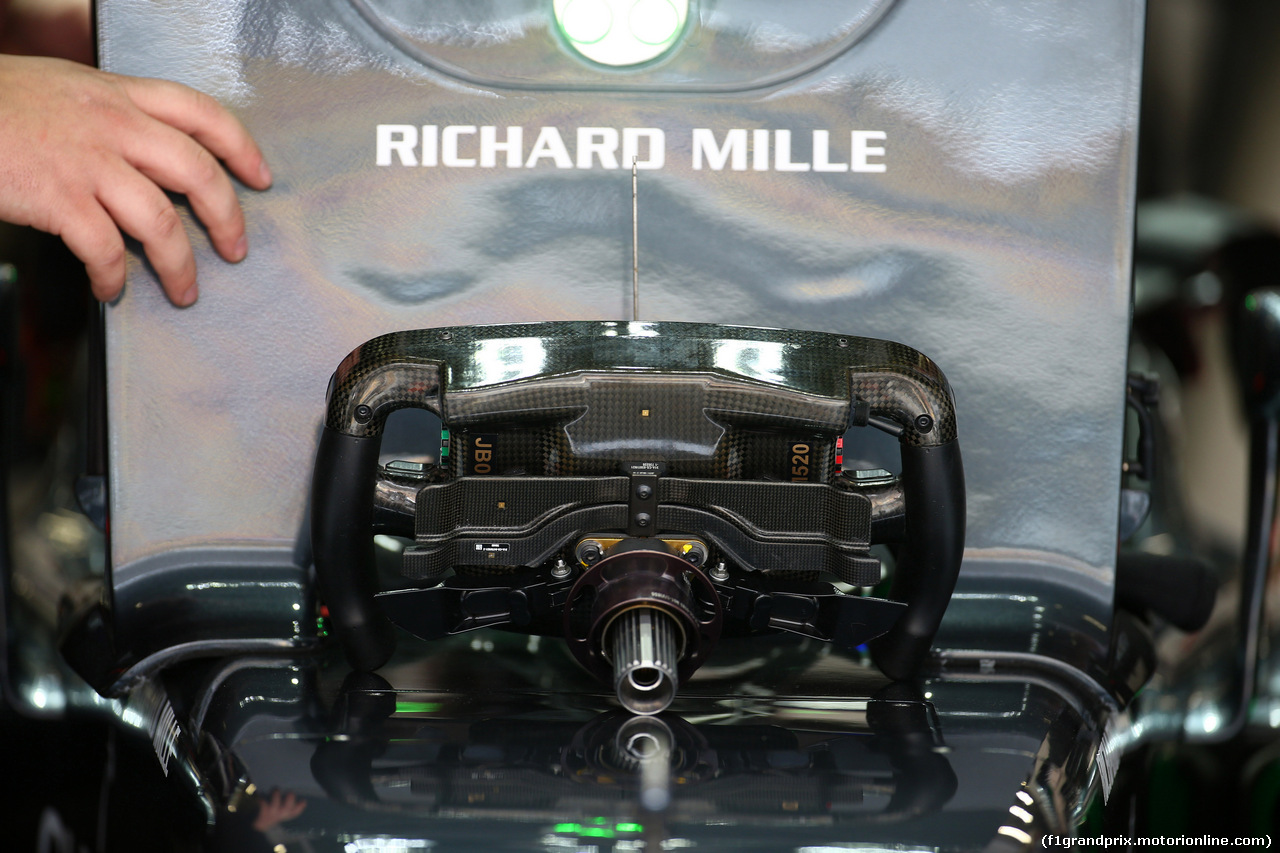 GP CINA, 16.04.2016 - Prove Libere 3, Mercedes AMG F1 W07 Hybrid steering wheel