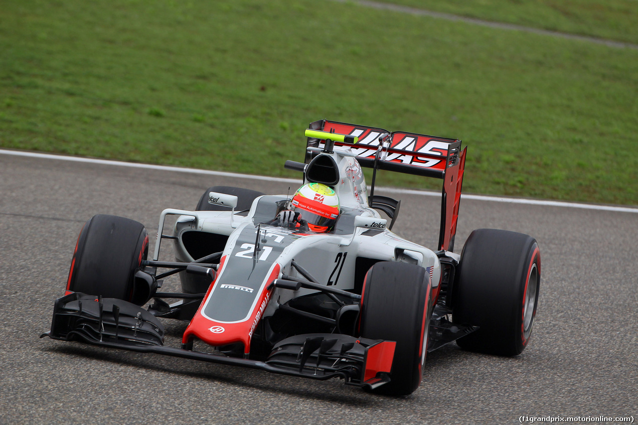 GP CINA, 16.04.2016 - Qualifiche, Esteban Gutierrez (MEX) Haas F1 Team VF-16