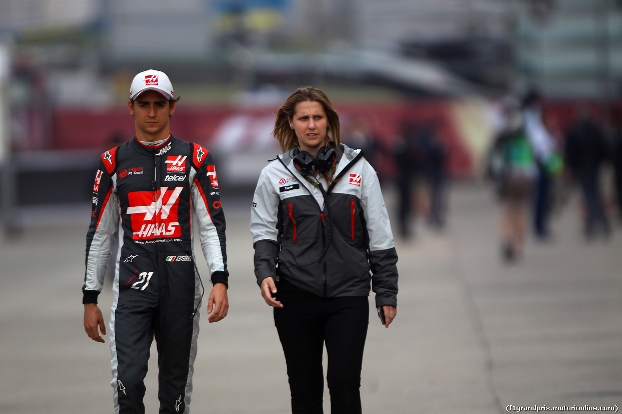 GP CINA, 16.04.2016 - Qualifiche, Esteban Gutierrez (MEX) Haas F1 Team VF-16