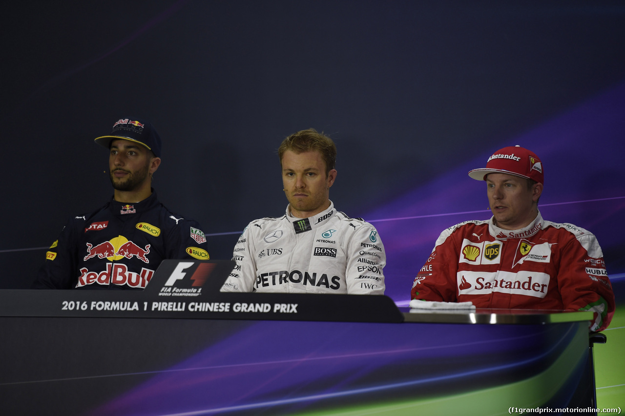 GP CINA, 16.04.2016 - Qualifiche, Conferenza Stampa, Daniel Ricciardo (AUS) Red Bull Racing RB12, Nico Rosberg (GER) Mercedes AMG F1 W07 Hybrid e Kimi Raikkonen (FIN) Ferrari SF16-H
