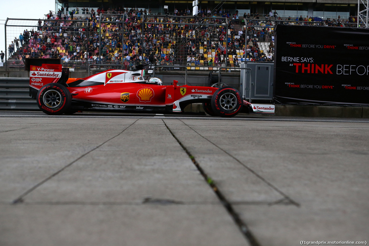 GP CINA, 16.04.2016 - Qualifiche, Sebastian Vettel (GER) Ferrari SF16-H