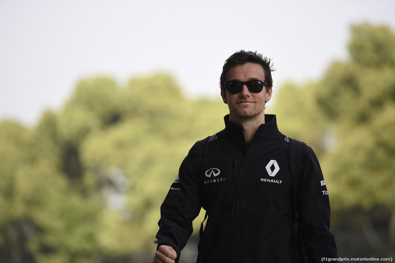 GP CINA, 15.04.2016 - Prove Libere 1, Jolyon Palmer (GBR) Renault Sport F1 Team RS16