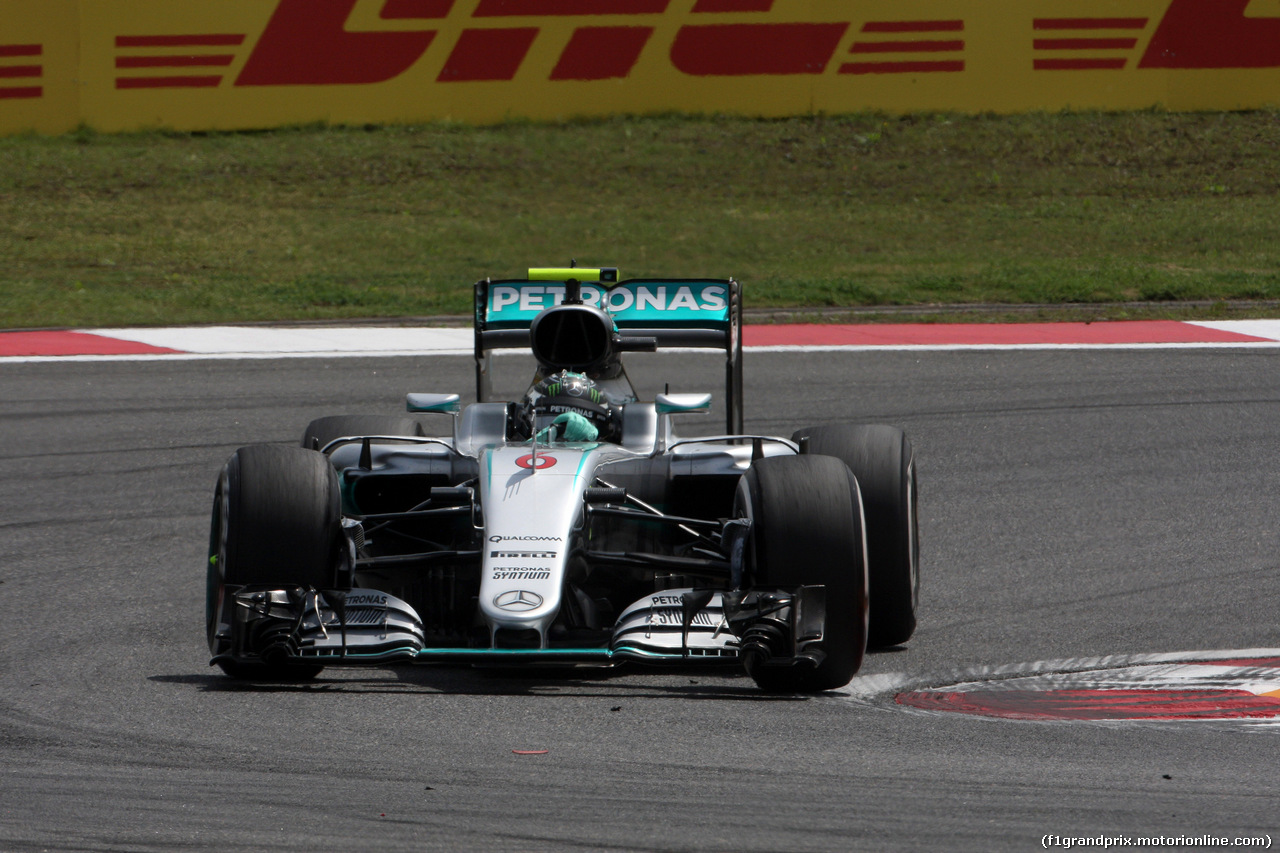 GP CINA, 15.04.2016 - Prove Libere 1, Nico Rosberg (GER) Mercedes AMG F1 W07 Hybrid