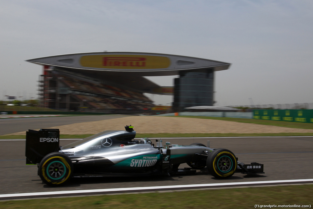 GP CINA, 15.04.2016 - Prove Libere 1, Nico Rosberg (GER) Mercedes AMG F1 W07 Hybrid