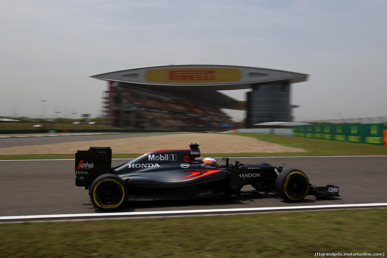 GP CINA, 15.04.2016 - Prove Libere 1, Fernando Alonso (ESP) McLaren Honda MP4-31