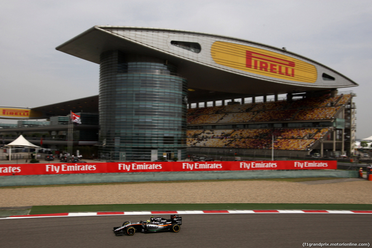GP CINA, 15.04.2016 - Prove Libere 2, sSergio Perez (MEX) Sahara Force India F1 VJM09
