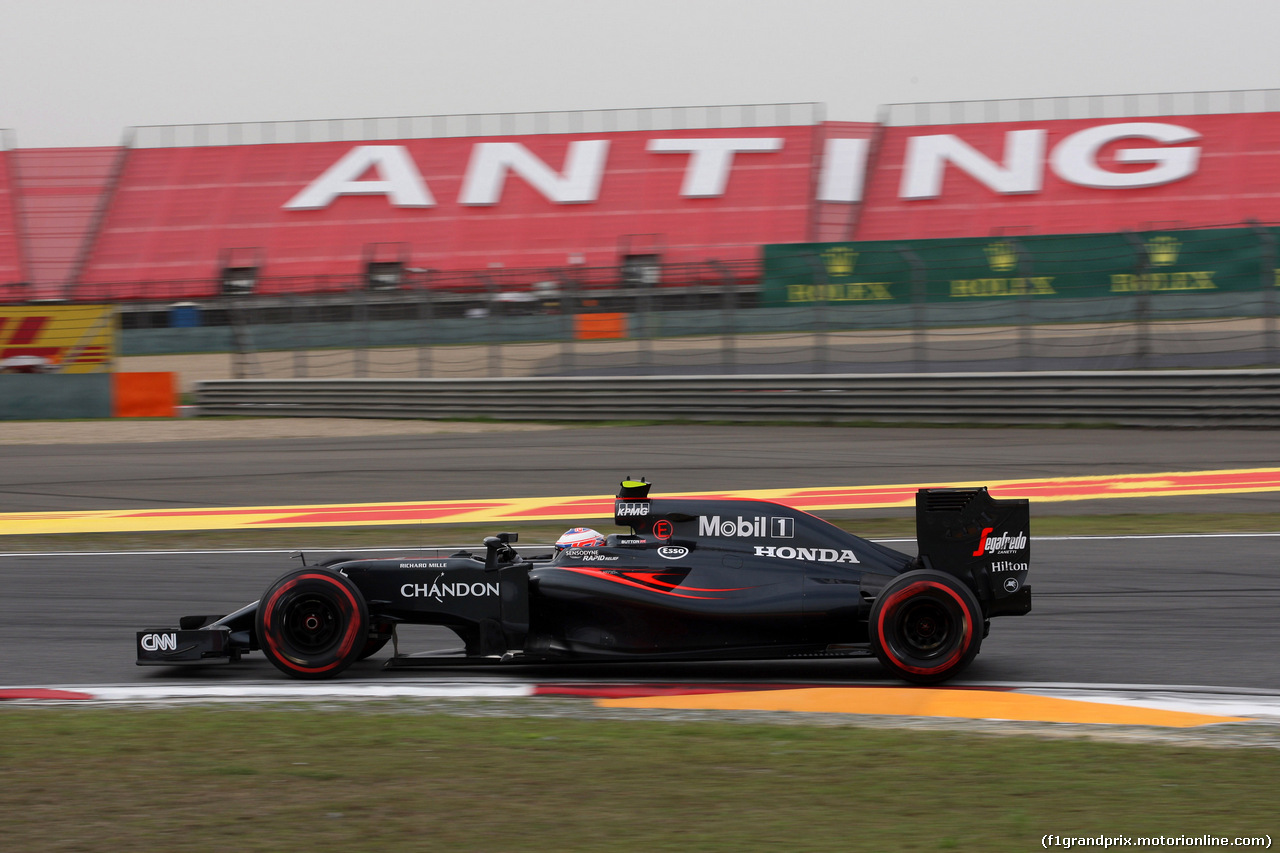 GP CINA, 15.04.2016 - Prove Libere 2, Jenson Button (GBR)  McLaren Honda MP4-31
