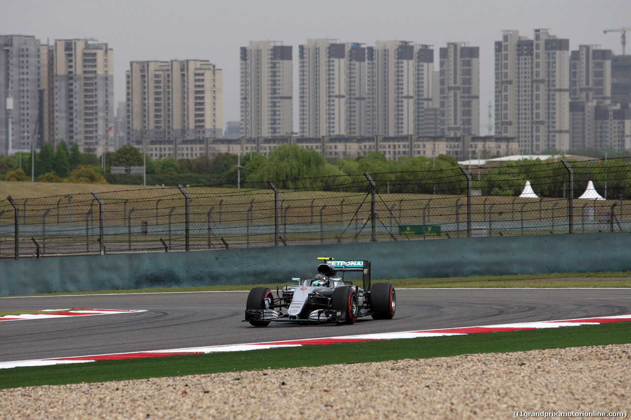 GP CINA, 15.04.2016 - Prove Libere 2, Nico Rosberg (GER) Mercedes AMG F1 W07 Hybrid