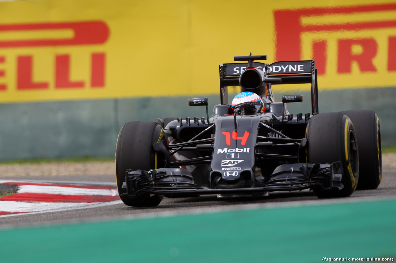GP CINA, 15.04.2016 - Prove Libere 2, Fernando Alonso (ESP) McLaren Honda MP4-31