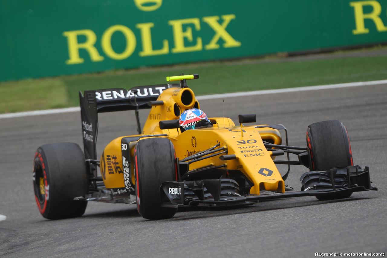 GP CINA, 15.04.2016 - Prove Libere 2, Jolyon Palmer (GBR) Renault Sport F1 Team RS16