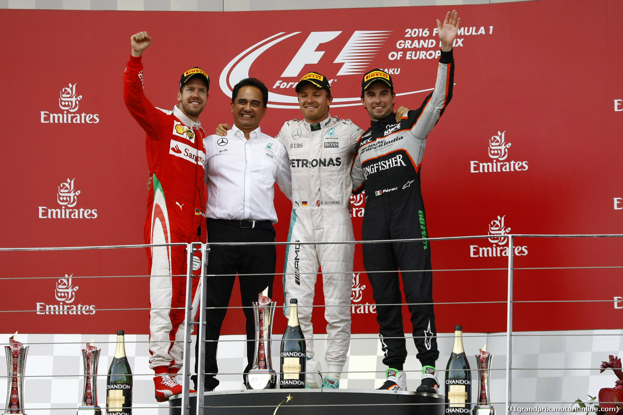 GP EUROPA, 19.06.2016 - Gara, 1st position Nico Rosberg (GER) Mercedes AMG F1 W07 Hybrid, secondo Sebastian Vettel (GER) Ferrari SF16-H e terzo Sergio Perez (MEX) Sahara Force India F1 VJM09