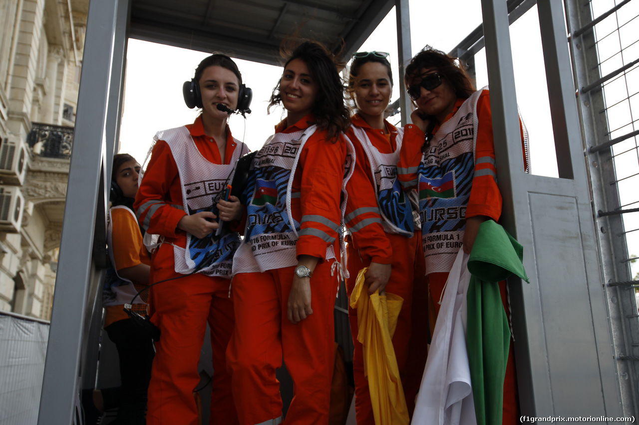 GP EUROPA, Qualifiche session, Atmosphere; colore; girls; ragazze