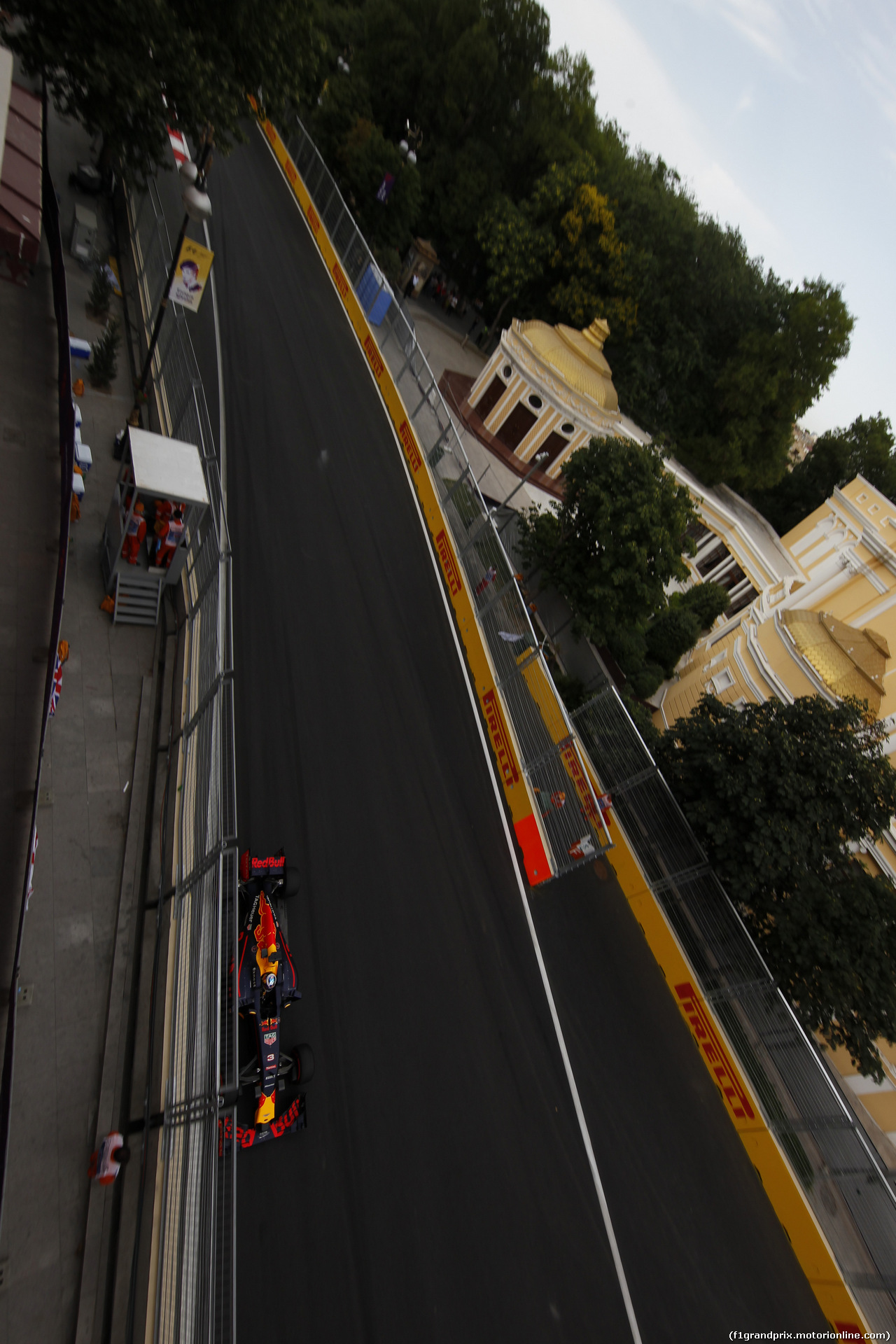GP EUROPA, Qualifiche session, Daniel Ricciardo (AUS) Red Bull Racing RB12