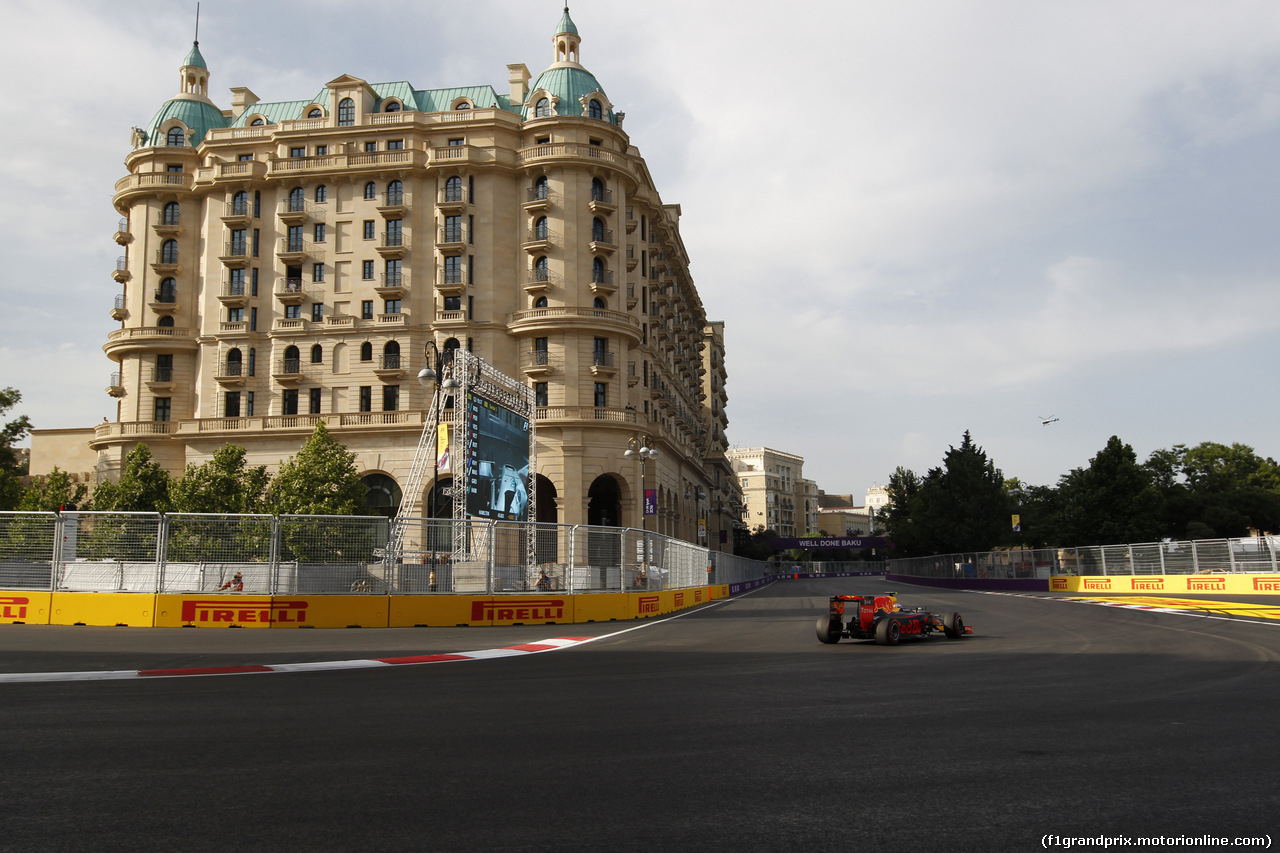 GP EUROPA, Qualifiche session, Max Verstappen (NDL)  Red Bull Racing RB12