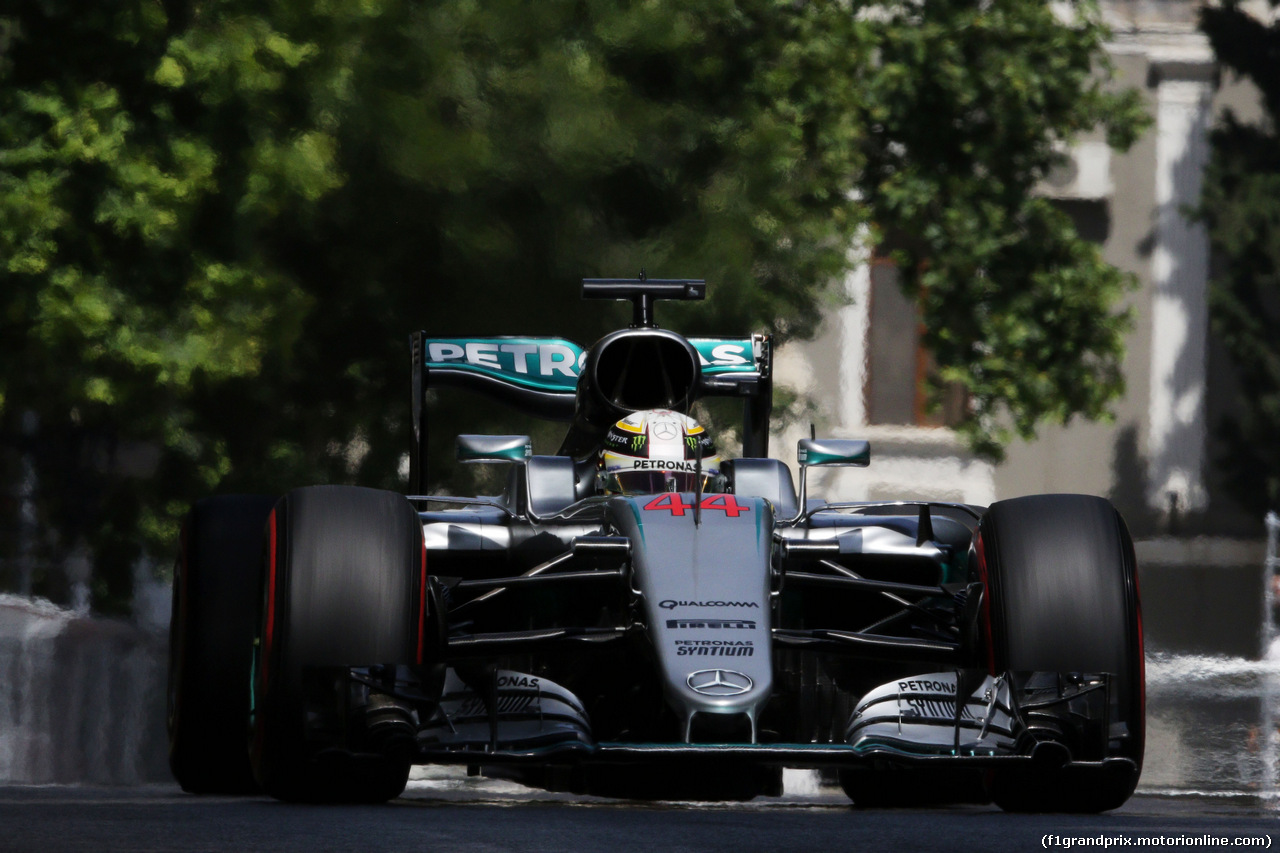 GP EUROPA, Qualifiche, Lewis Hamilton (GBR) Mercedes AMG F1 W07 Hybrid.