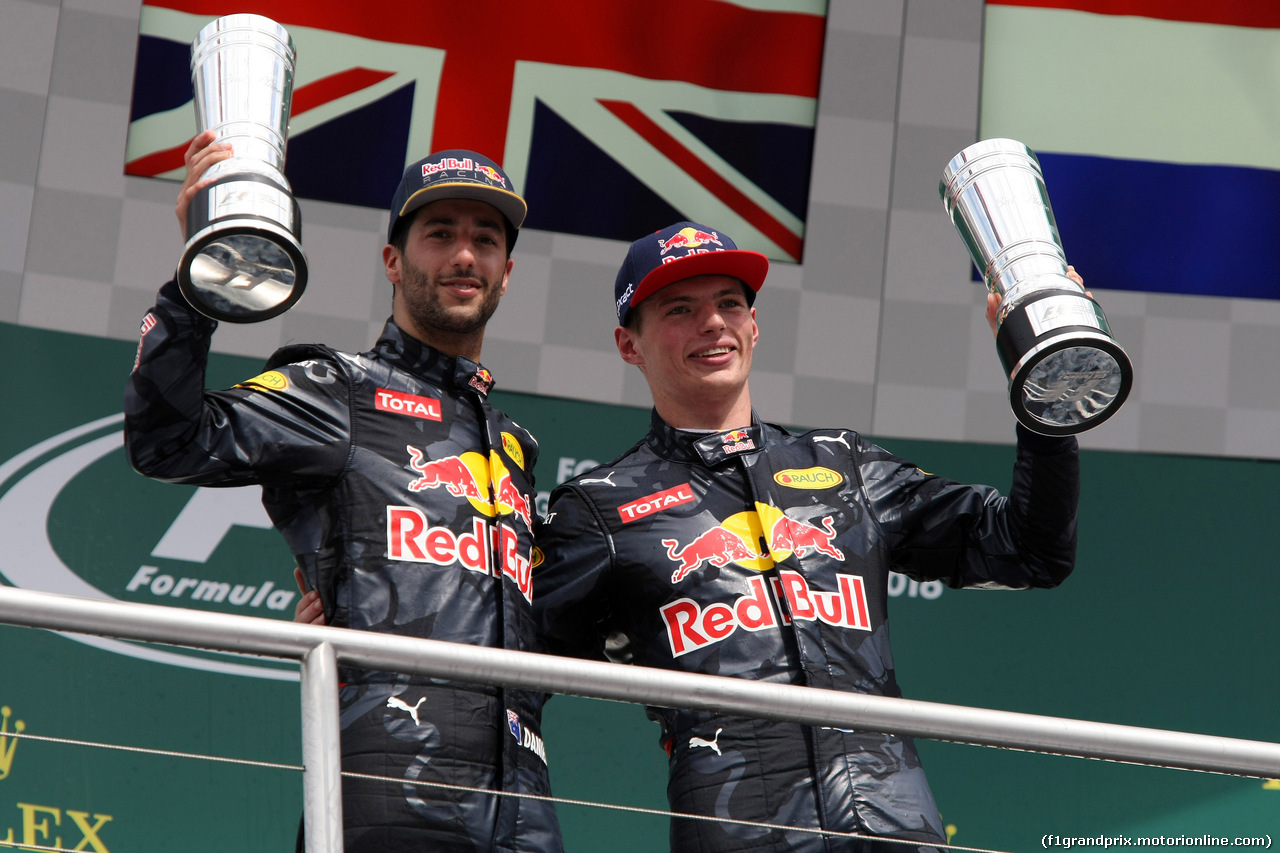GP GERMANIA, 31.07.2016 - Gara, secondo Daniel Ricciardo (AUS) Red Bull Racing RB12 e terzo Max Verstappen (NED) Red Bull Racing RB12